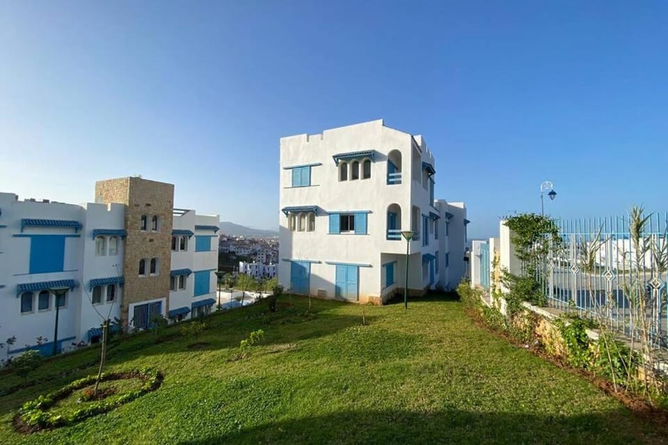 Nice 1BR Salon Seaview Pool Mdiq Cabonegro Apartment in Tangier-Tétouan-Al Hoceima