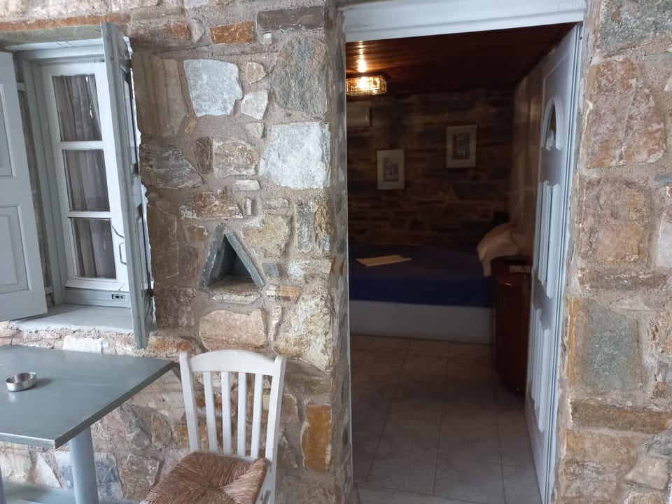 Serifos Sunset Bed and Breakfast in Milos