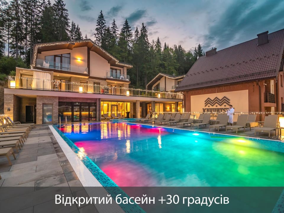 Pool view, Swimming pool