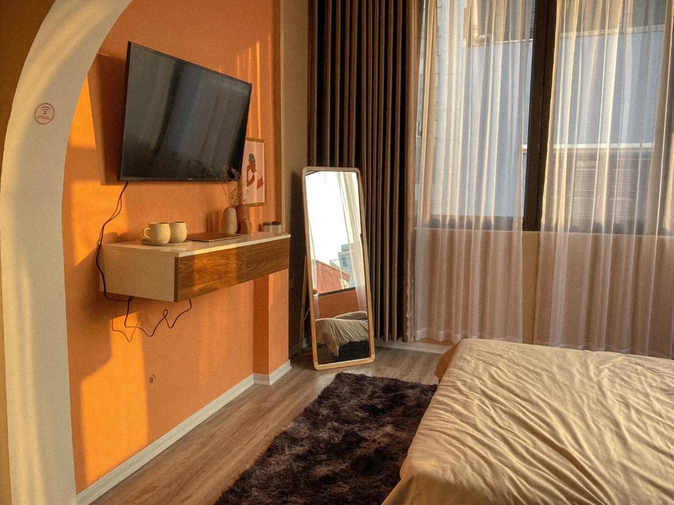 Bed, TV and multimedia