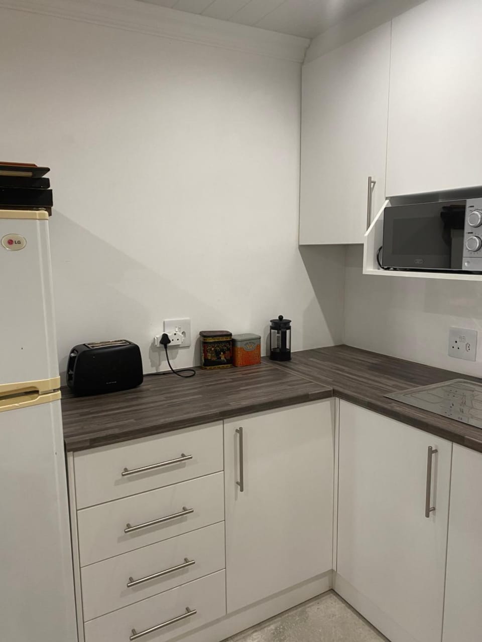 Kitchen or kitchenette, Communal kitchen