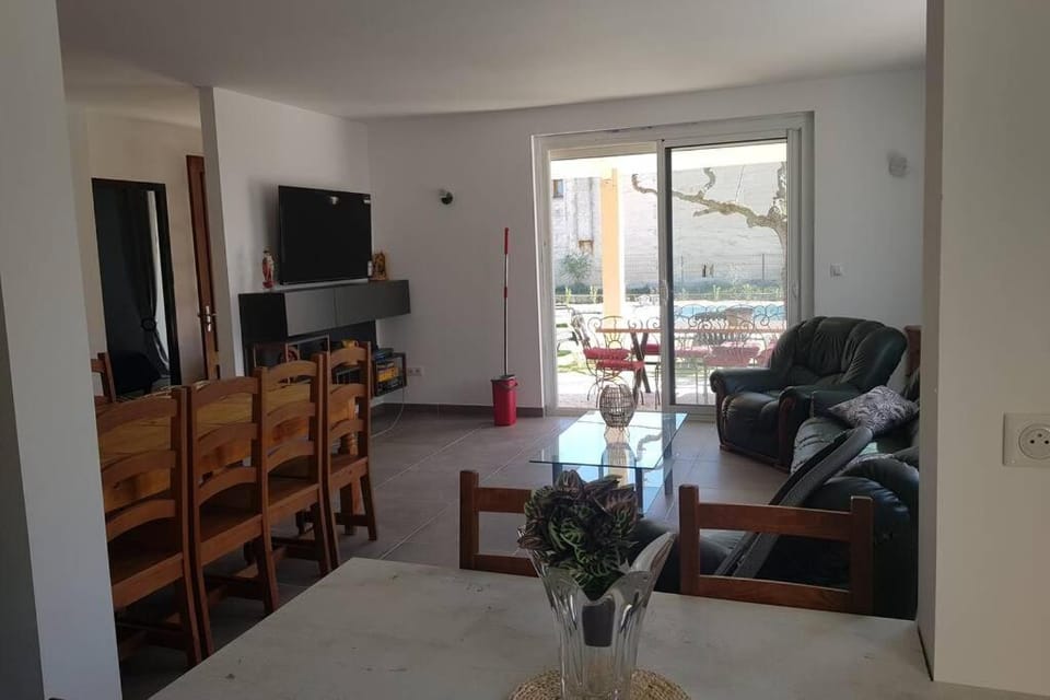 LE CALME EN PROVENCE Villa in Provence-Alpes-Côte d'Azur