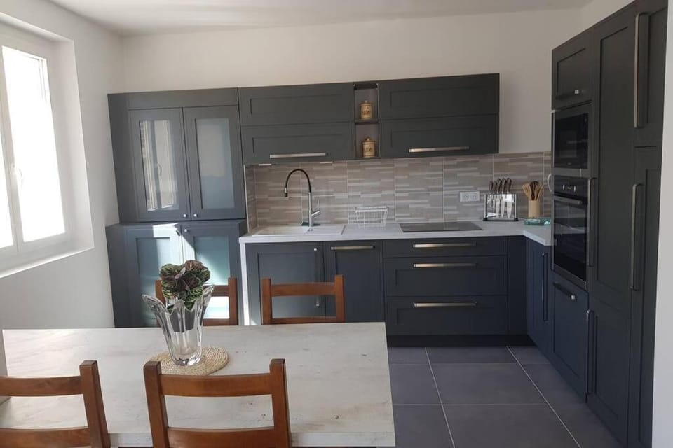 LE CALME EN PROVENCE Villa in Provence-Alpes-Côte d'Azur