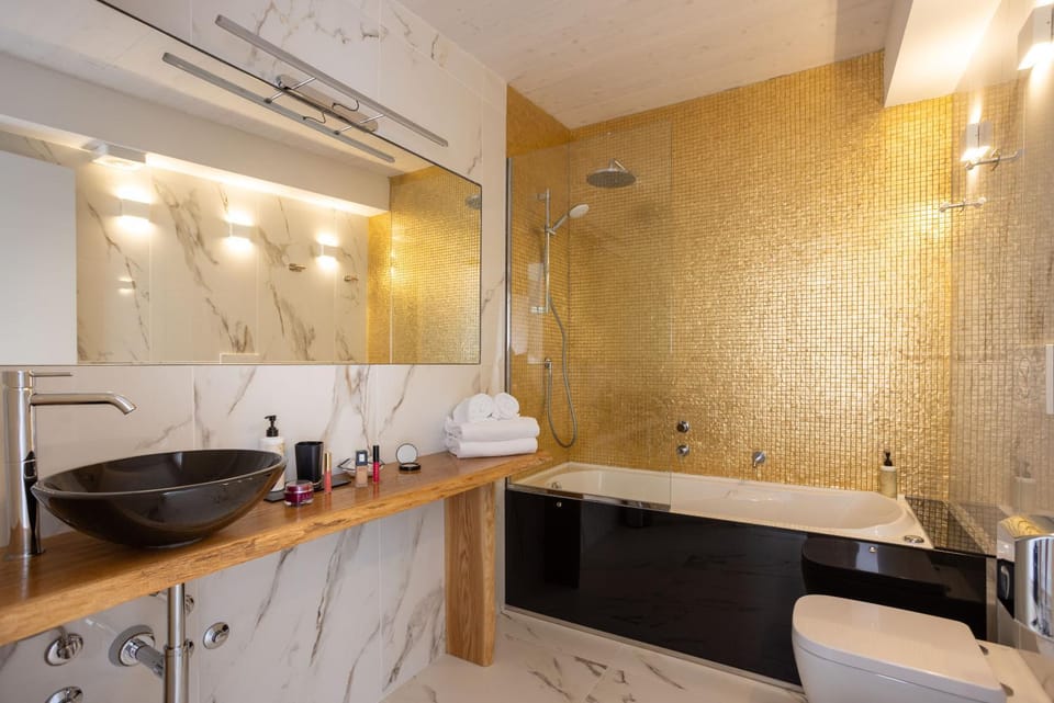 Shower, Bathroom, Bath, towels