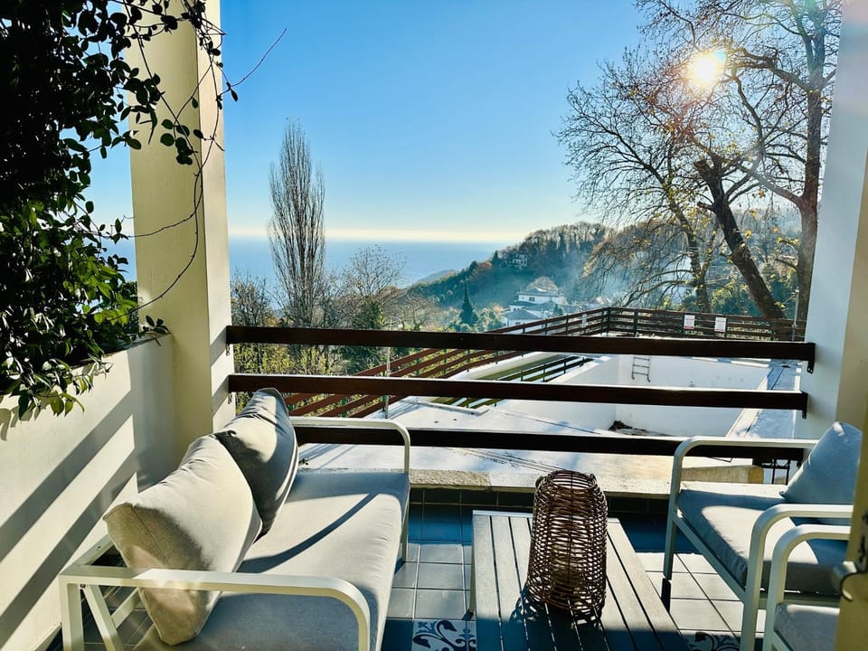 Balcony/Terrace, Sea view, Swimming pool, Sunrise