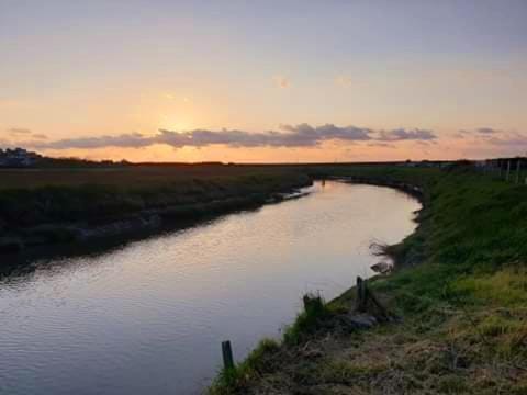 Les Ondines Vue Rivière et Mer House in Normandy