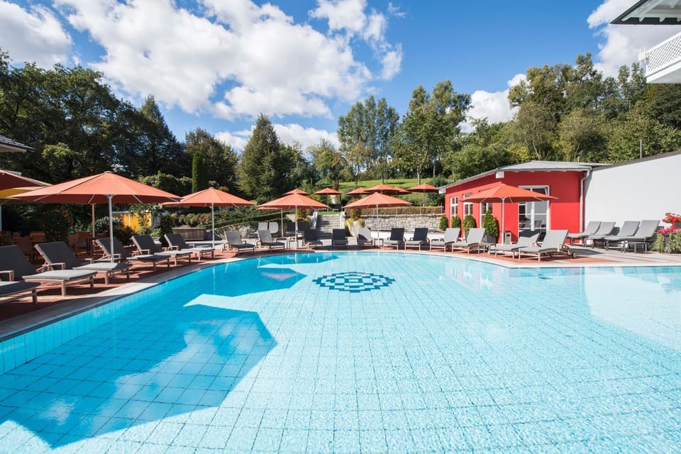 Swimming pool, Swimming pool