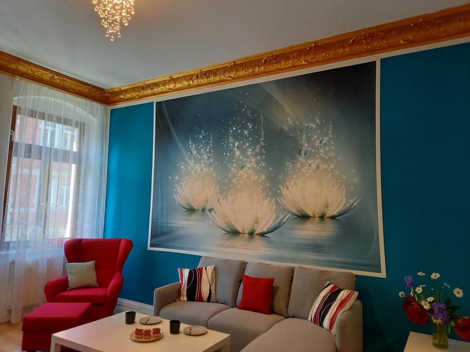Living room, Photo of the whole room
