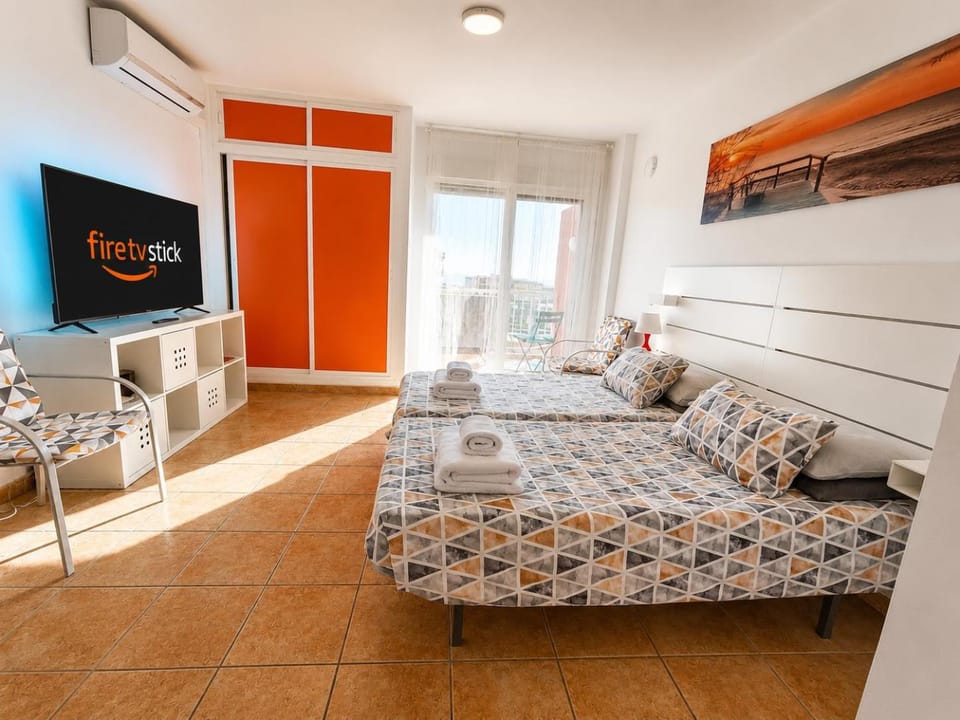 Bed, Photo of the whole room, air conditioner