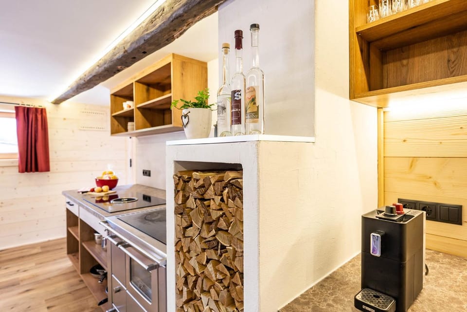Kitchen or kitchenette, oven, stove
