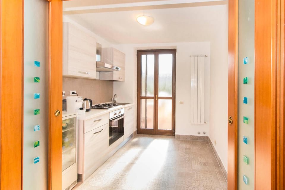 Kitchen or kitchenette, kitchen