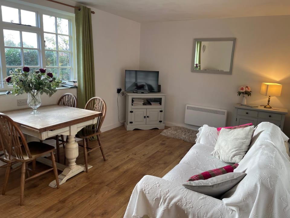 Loxley Barn 1-Bed Cottage Retreat House in Aylesbury Vale