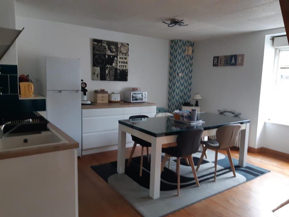 Coffee/tea facilities, Dining area, toaster