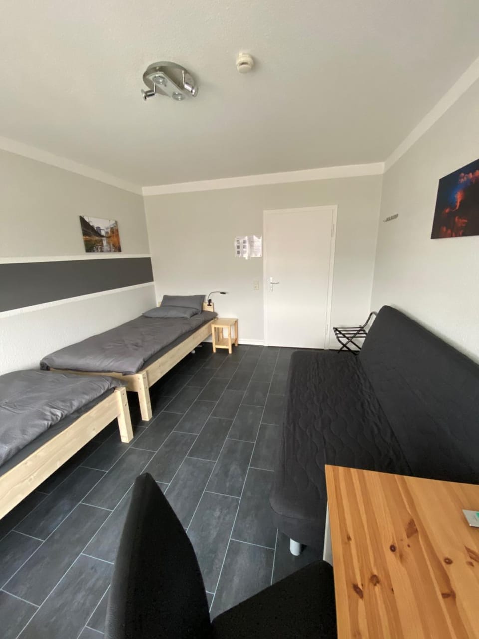 Staff, Photo of the whole room, Bedroom