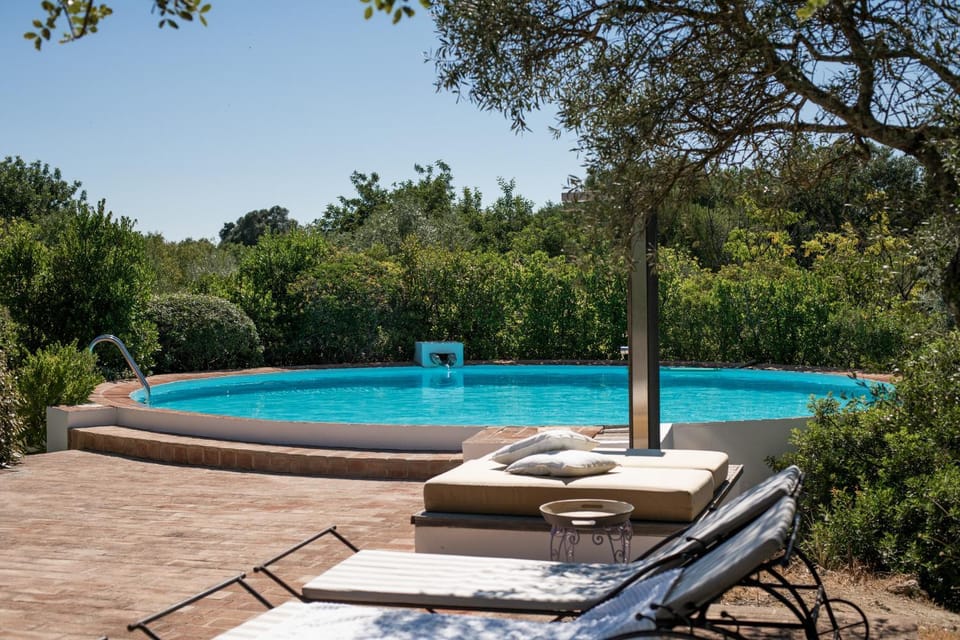 Seating area, Sea view, Swimming pool, sunbed