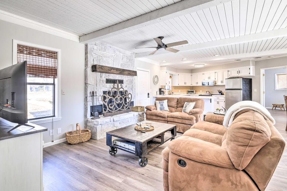 Dock + Lake Access! Updated Cottage in Afton House in Ozark Mountains
