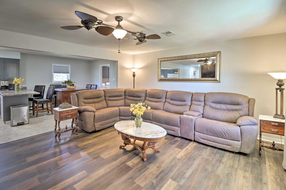 Greers Ferry Home with Yard, Less Than 1 Mi to Marina! House in Greers Ferry Lake