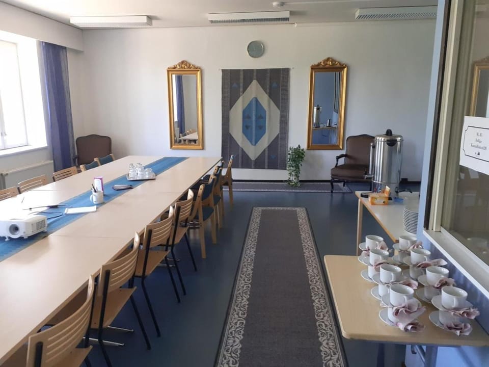 Meeting/conference room