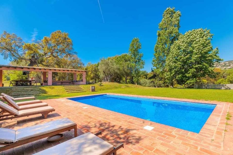 Masia 1612. Muy cerca de las playas. Costa Brava Villa in Baix Empordà