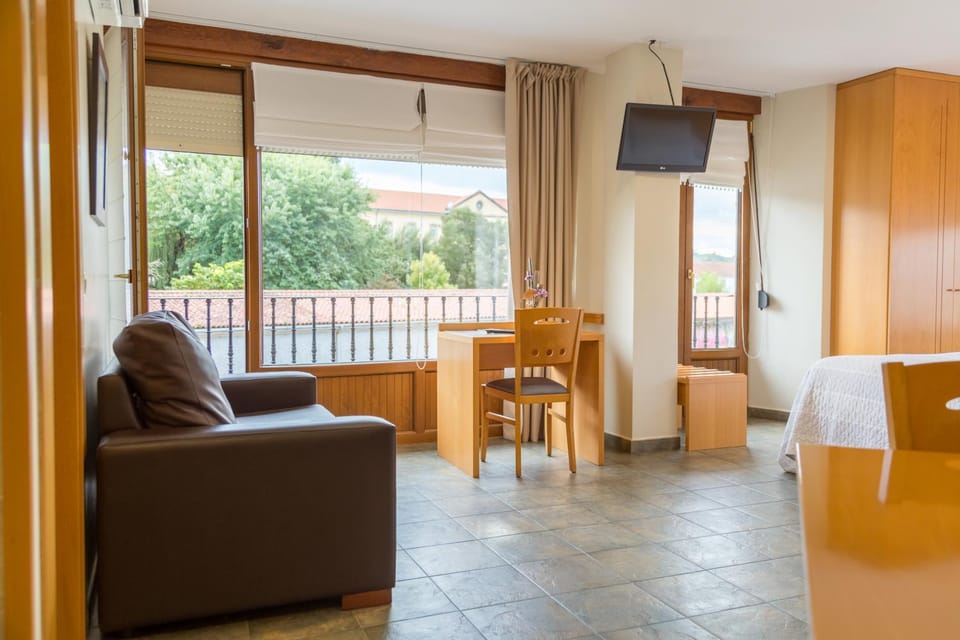 Communal lounge/ TV room, View (from property/room), Living room