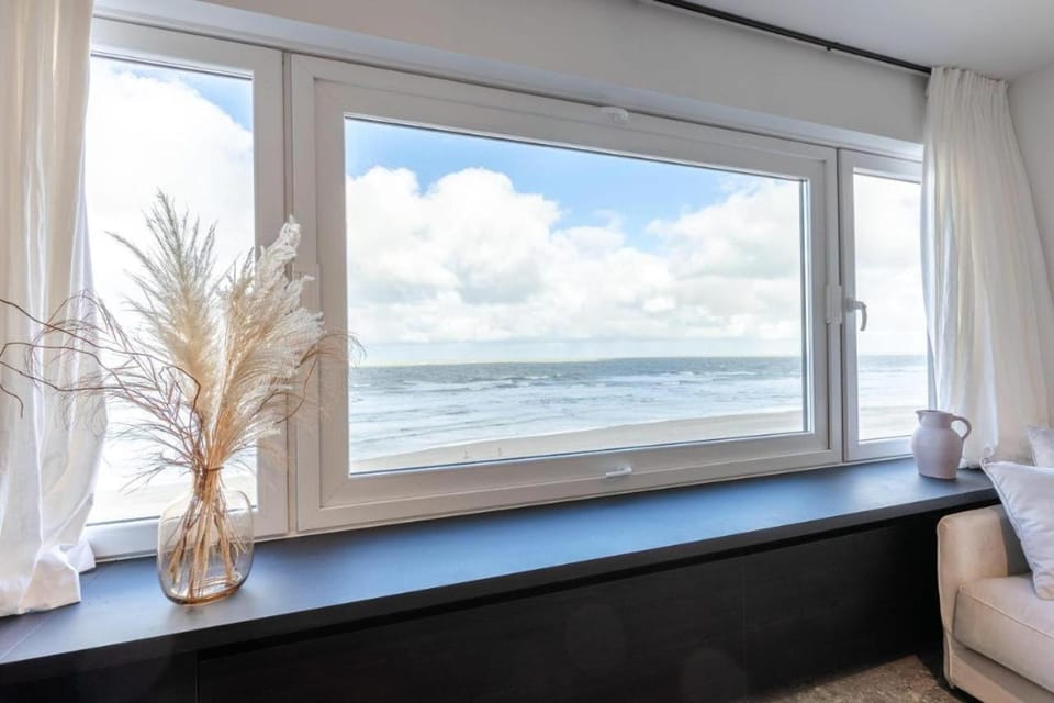 Wonderful architect designed flat with sea view Apartment in Ostend