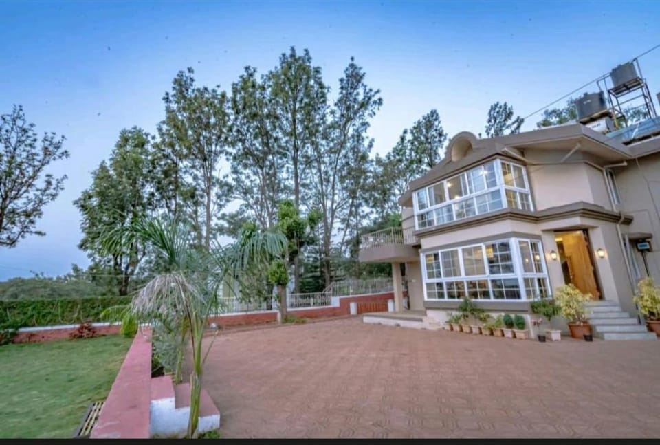 Leo villa Villa in Maharashtra