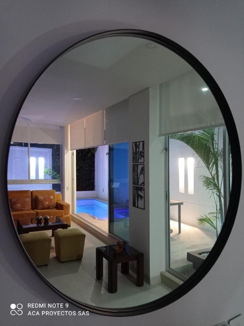 Communal lounge/ TV room