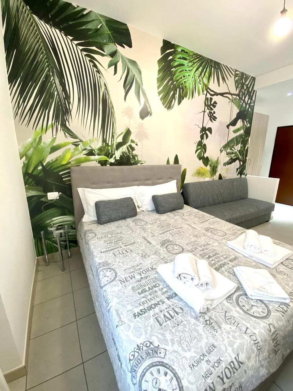 Seating area, Bedroom