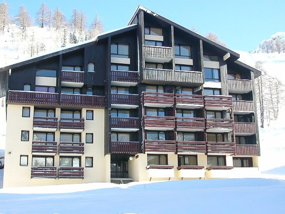 Appartement cosy 35m², 2 pièces avec balcon, près des pistes - FR-1-292-172 Apartment in Isola
