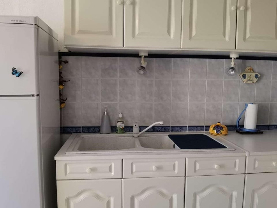 Maison 3 pièces, 5 couchages avec terrasse et piscine, parking privé, à Marseillan - FR-1-326-705 House in Marseillan