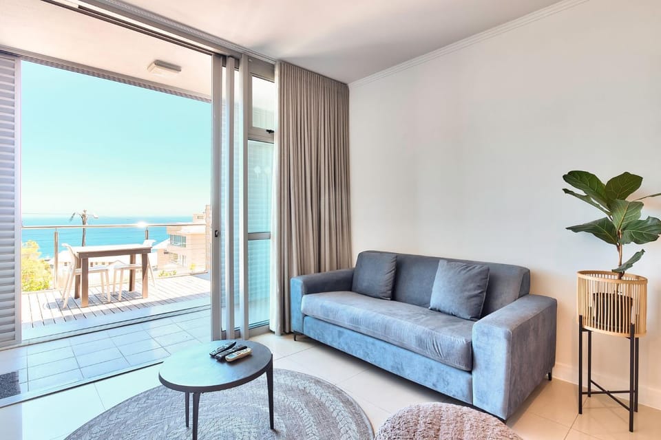 Balcony/Terrace, Living room