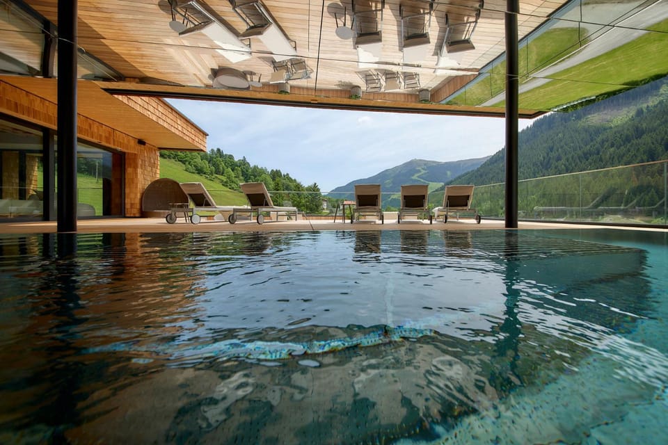 Summer, Spa and wellness centre/facilities, Pool view, Swimming pool, Sunrise