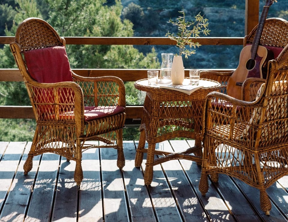 Property building, Patio, Balcony/Terrace