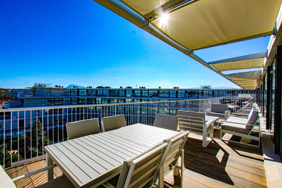 Denia Beach - Ático en Primera Línea by Costablancarent Rentals Apartment in Marina Alta
