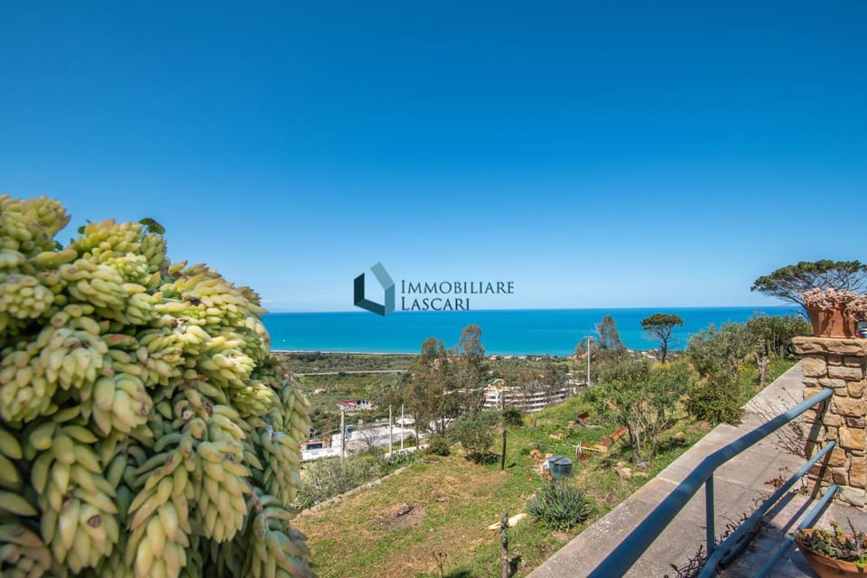 View (from property/room), View (from property/room), Garden view, Garden view, Sea view, Sea view