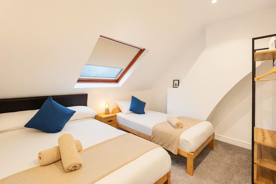 Duplex Apartment For Up to 13 Near City Centre Apartment in Cardiff