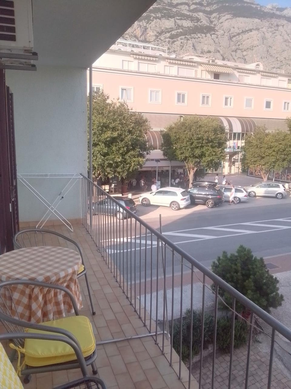 Balcony/Terrace, Mountain view