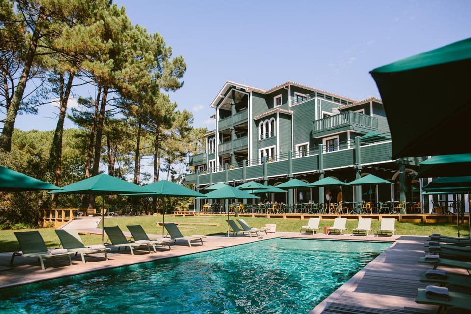 Property building, Swimming pool