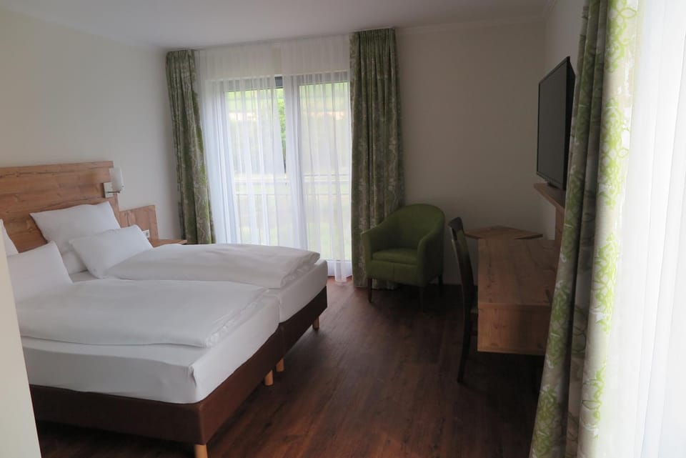 Bed, Photo of the whole room, Decorative detail