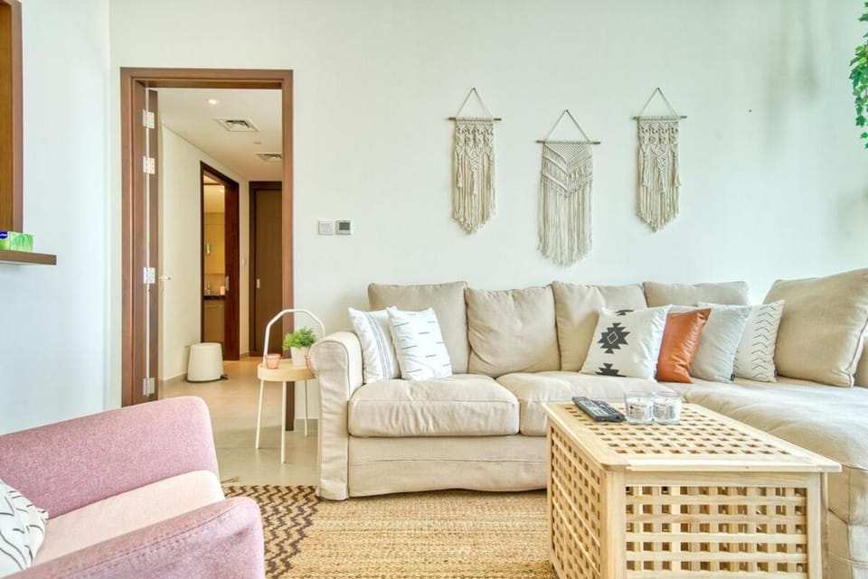 Boho-Chic Cosy 1BR, minutes to Burj Khalifa Apartment in Dubai