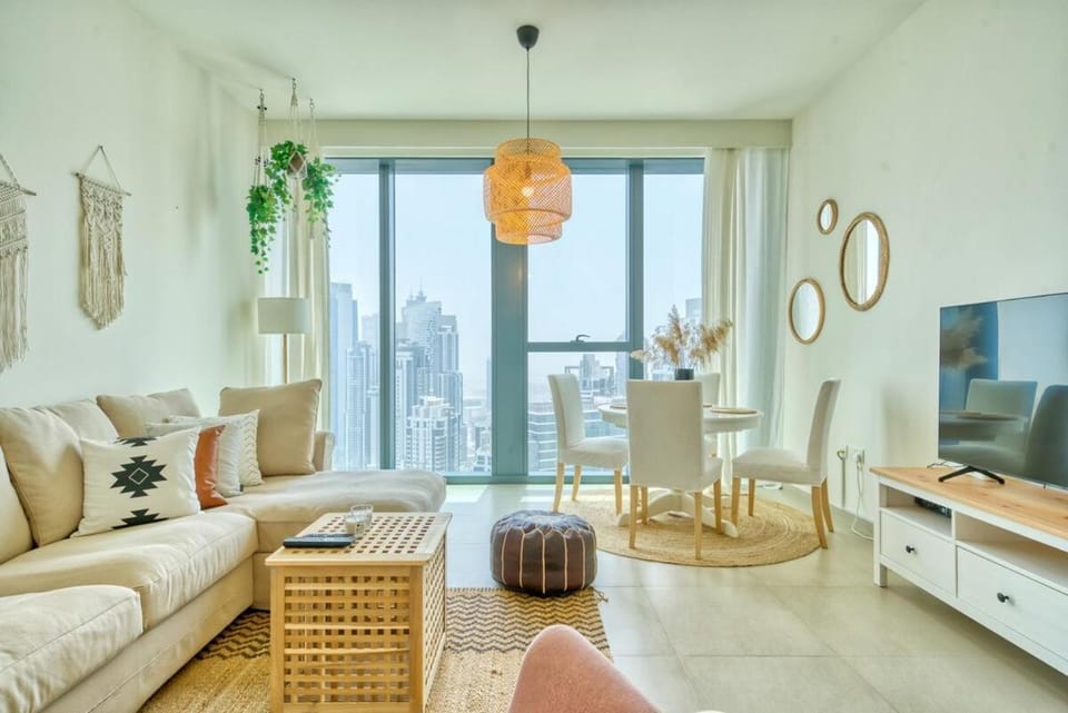 Boho-Chic Cosy 1BR, minutes to Burj Khalifa Apartment in Dubai