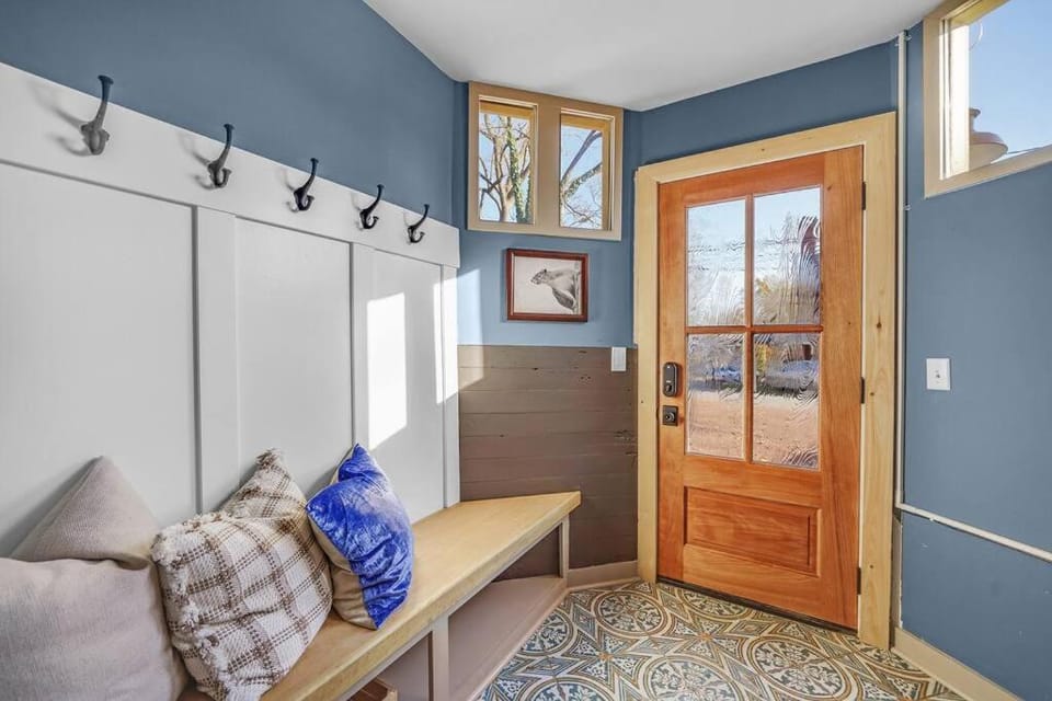 Luxury Apartment in Historic Carriage House Apartment in Kennett Square