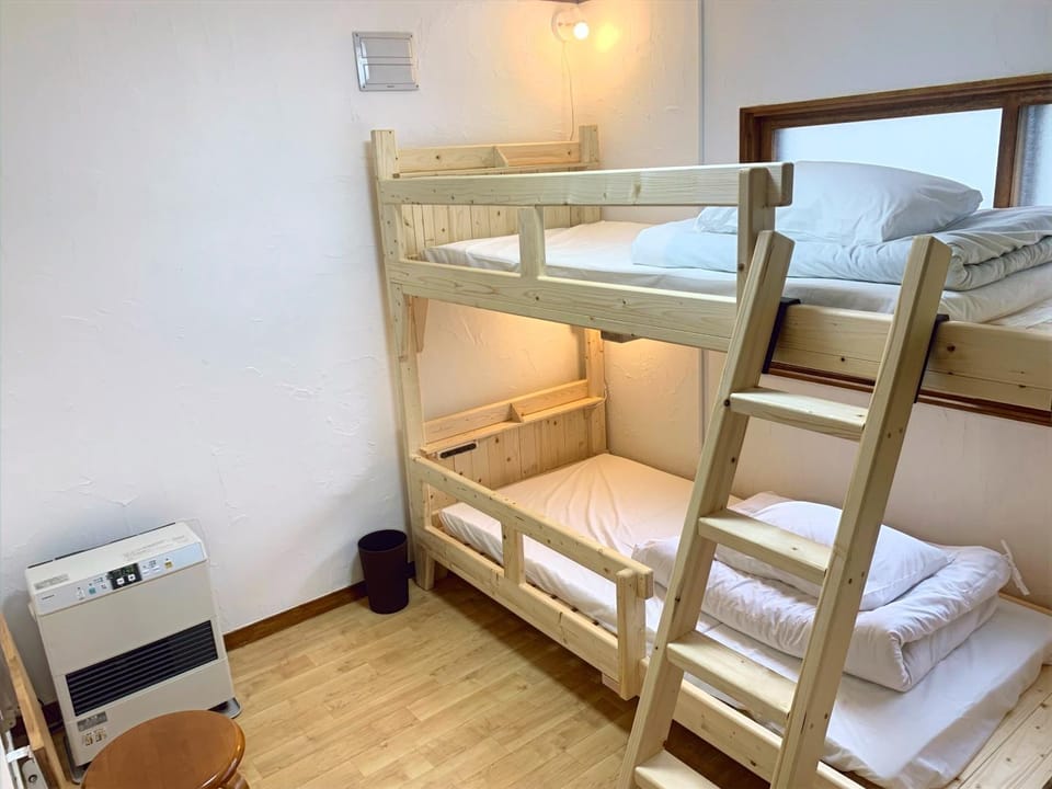 Bed, Bedroom, bunk bed