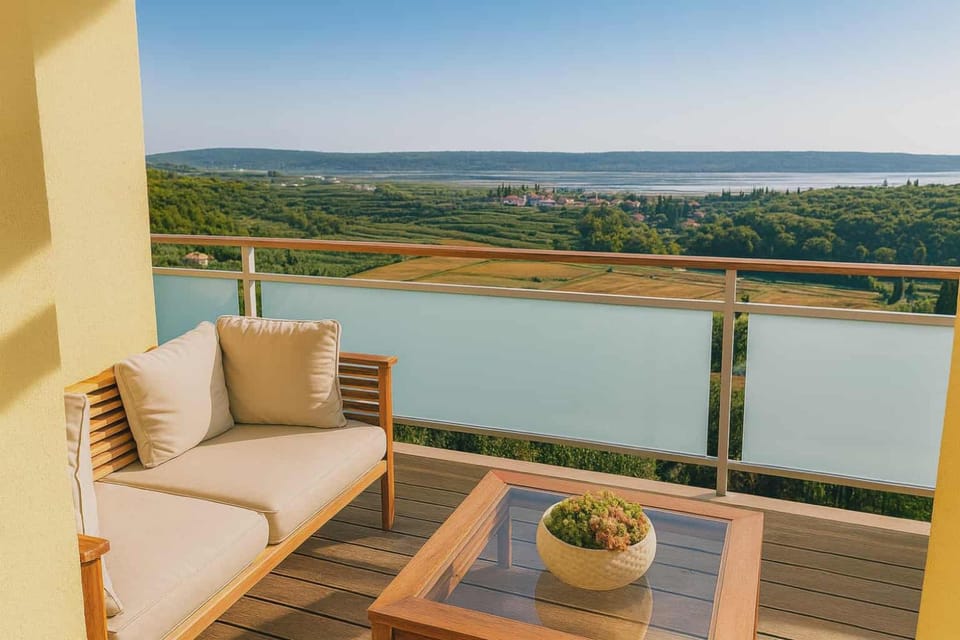 Day, Natural landscape, View (from property/room), Balcony/Terrace, Sea view