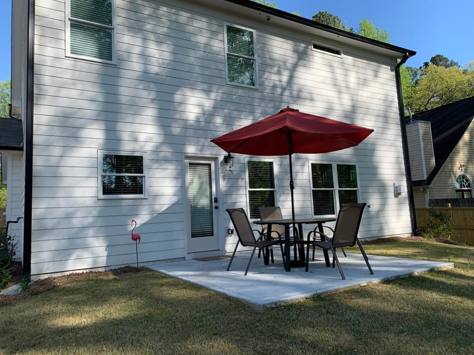 Patio, Facade/entrance