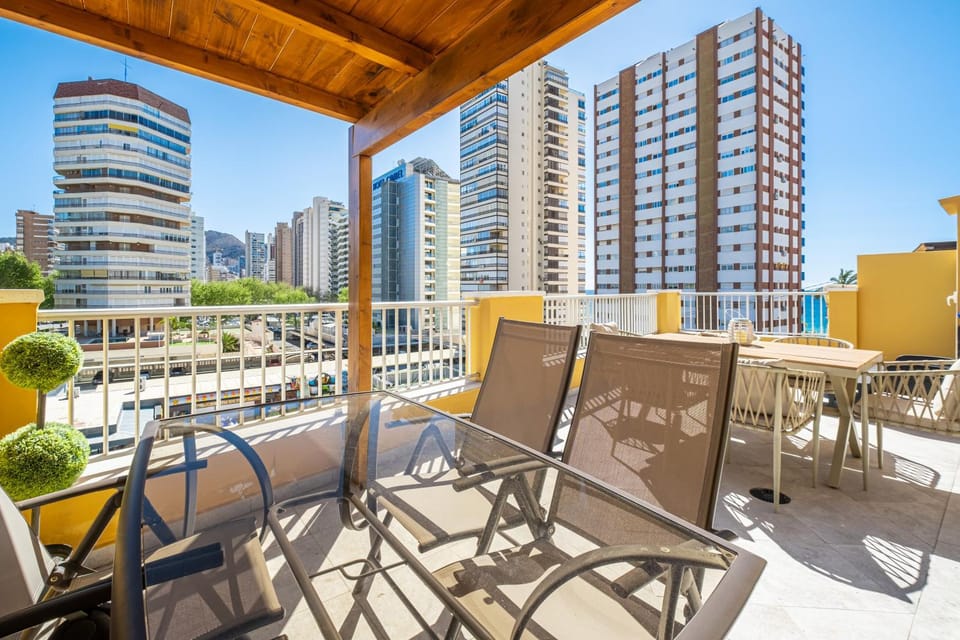 Day, View (from property/room), Balcony/Terrace, Living room, City view