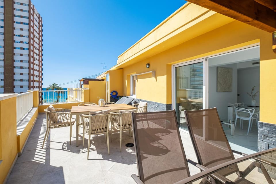 Natural landscape, View (from property/room), Balcony/Terrace, Living room, Dining area, Sea view, sunbed