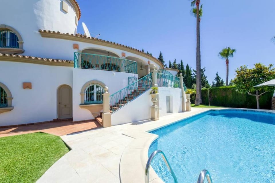 Palatial Villa in Hacienda Las Chapas, Marbella Villa in Marbella
