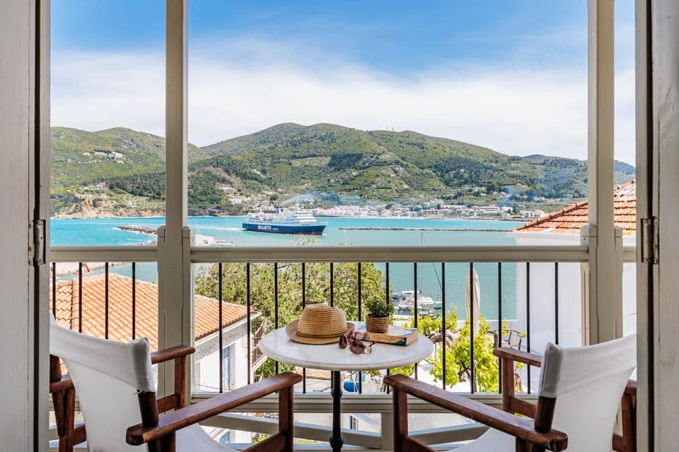 Nearby landmark, Natural landscape, View (from property/room), Balcony/Terrace, Sea view