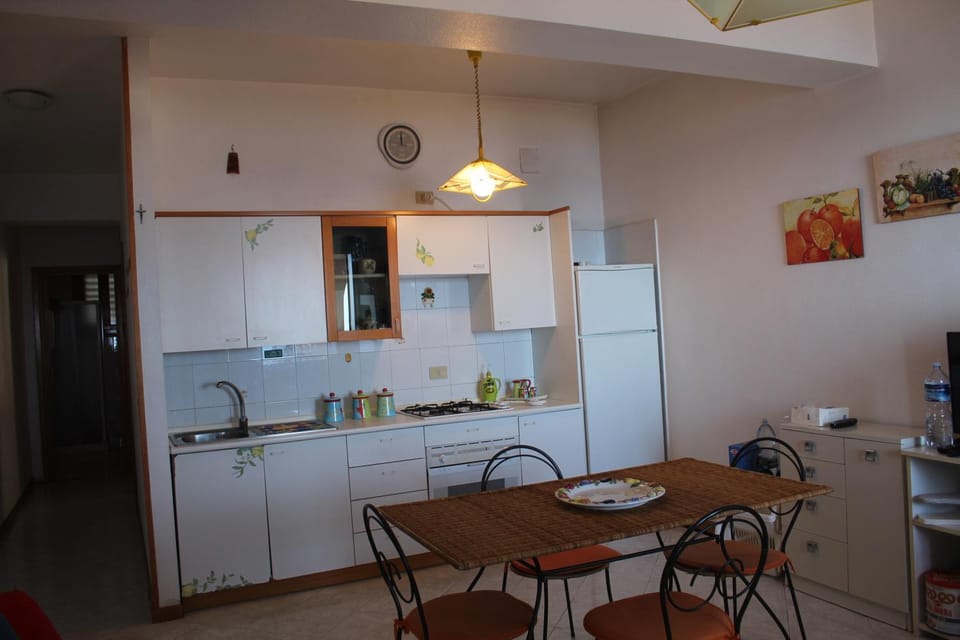 Communal lounge/ TV room, Kitchen or kitchenette, Communal kitchen